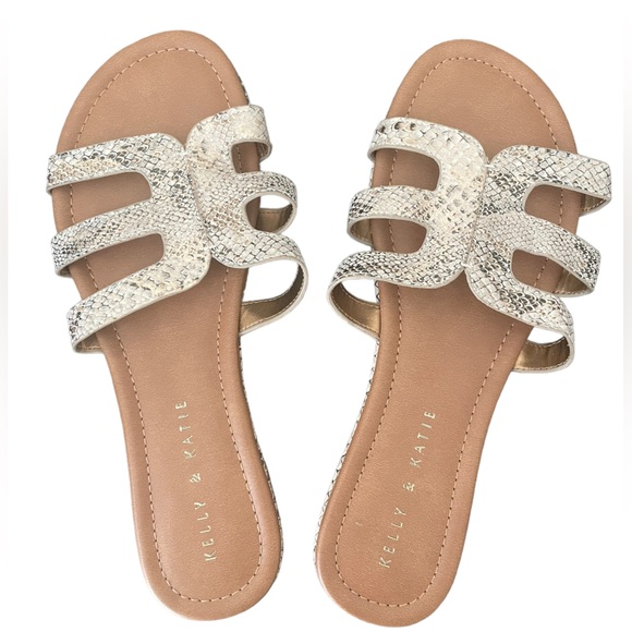 Kelly & Katie Shoes - Kelly & Katie sandals Size 8